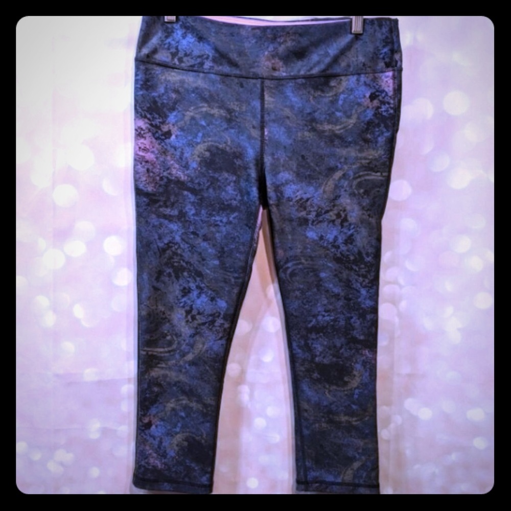 Marika Sport Paint Splash Capris